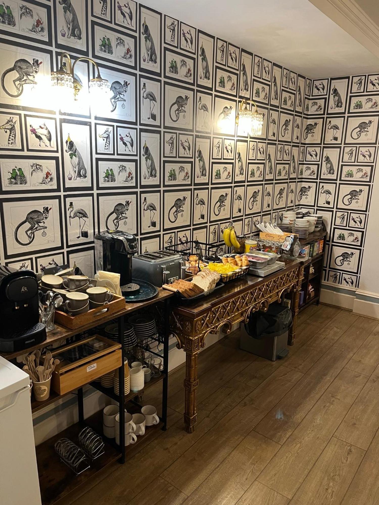 The Cherry Tree Guest House 이스트본 외부 사진